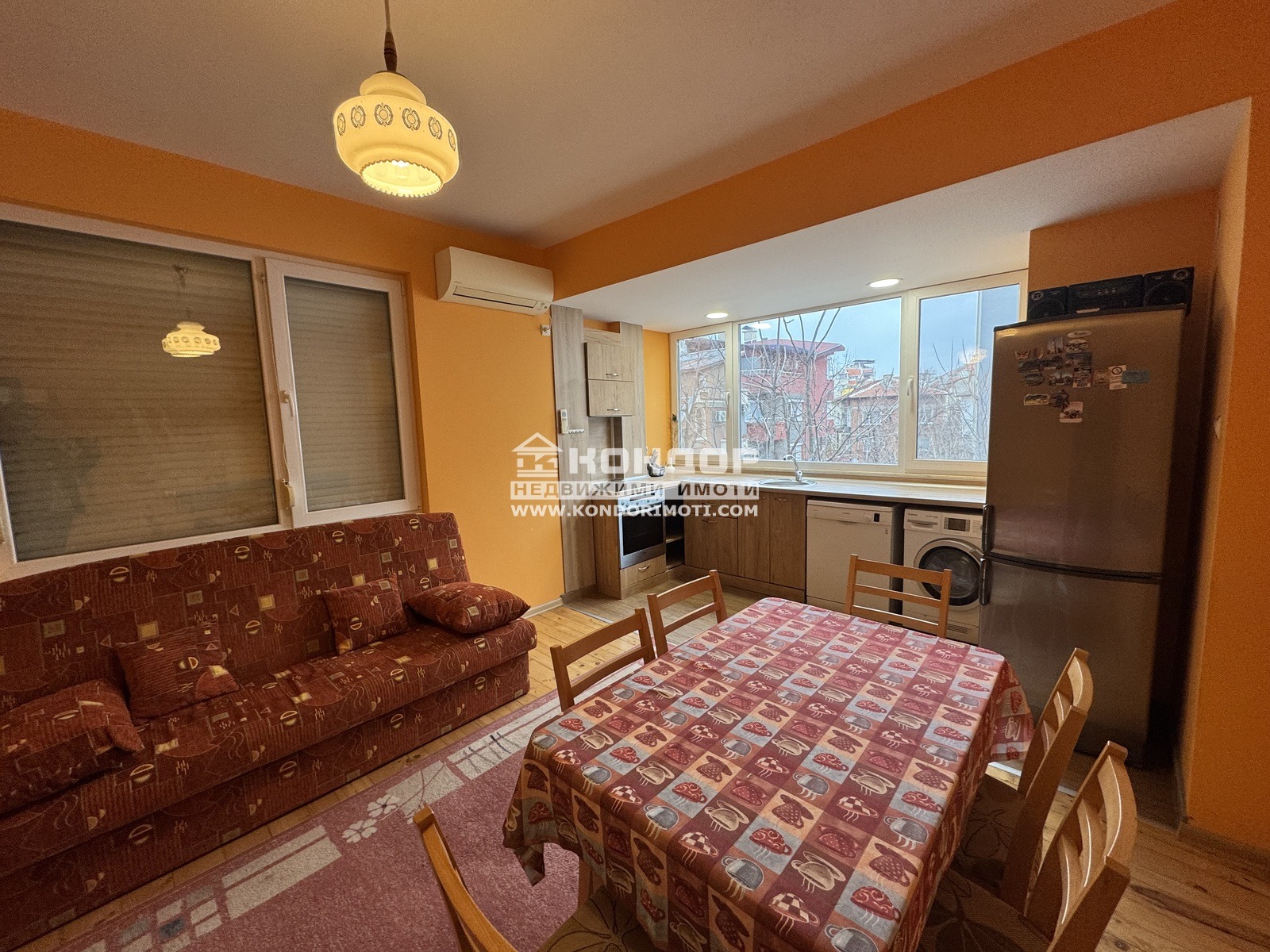 Продава ЕТАЖ ОТ КЪЩА, гр. Пловдив, Център, снимка 2 - Етаж от къща - 53087023