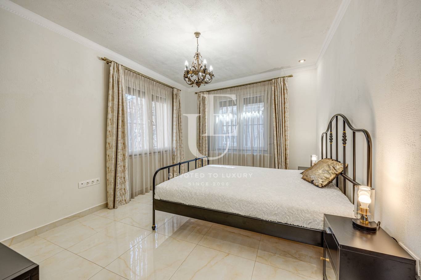 Продава КЪЩА, гр. София, Оборище, снимка 12 - Къщи - 54515512