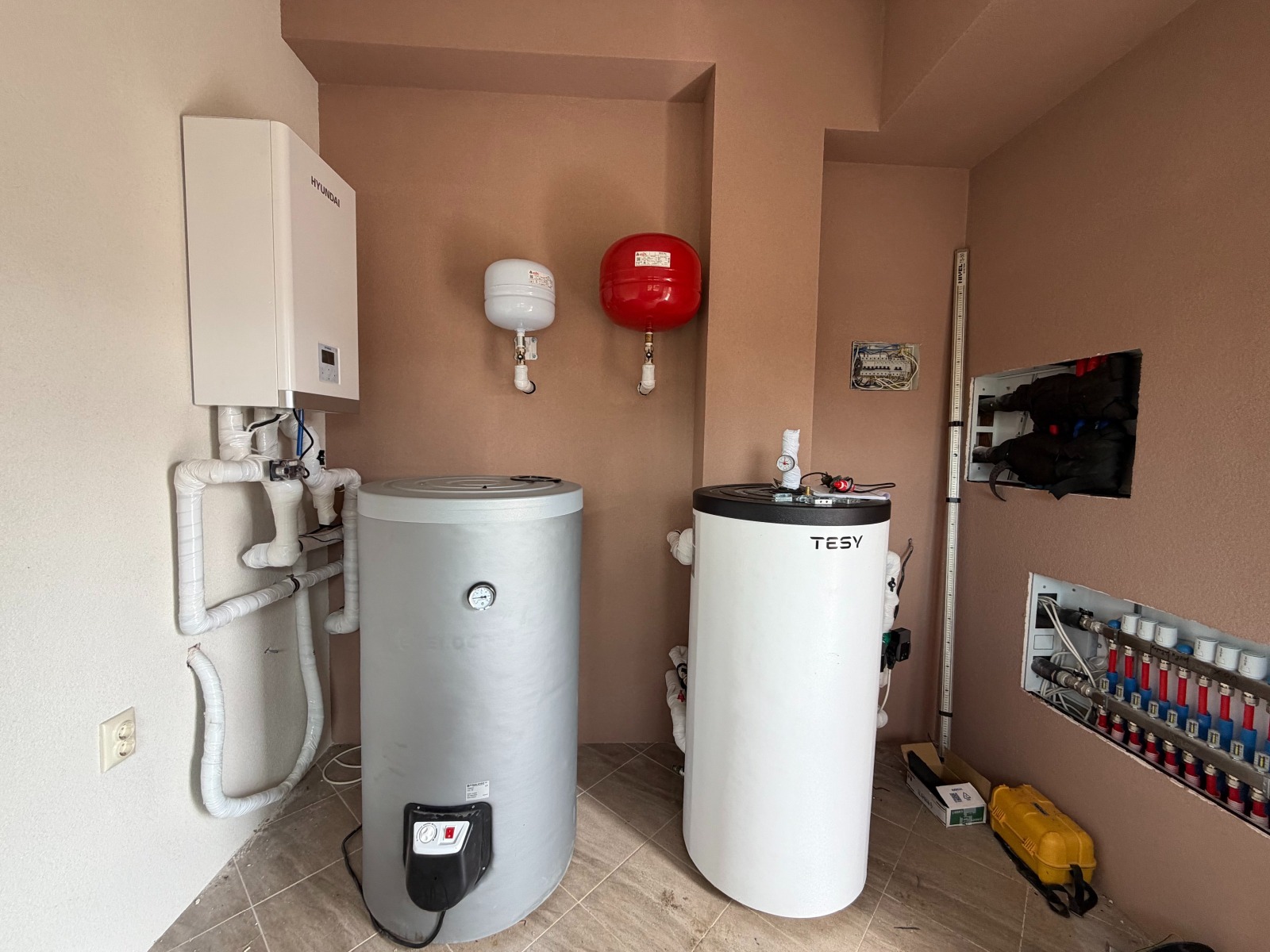 Продава КЪЩА, с. Драгичево, област Перник, снимка 15 - Къщи - 56370809