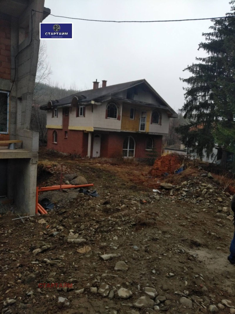 Продава КЪЩА в град София, с. Бистрица - 373 кв.м / 640 000 € » 1 251 731.20 лв., СТАРТАЙМ