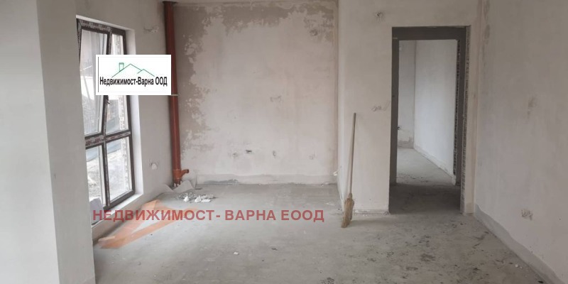Продава  2-стаен, град Варна, Възраждане 4 •  105 000 € • ID 40031302 — holmes.bg - [1] 