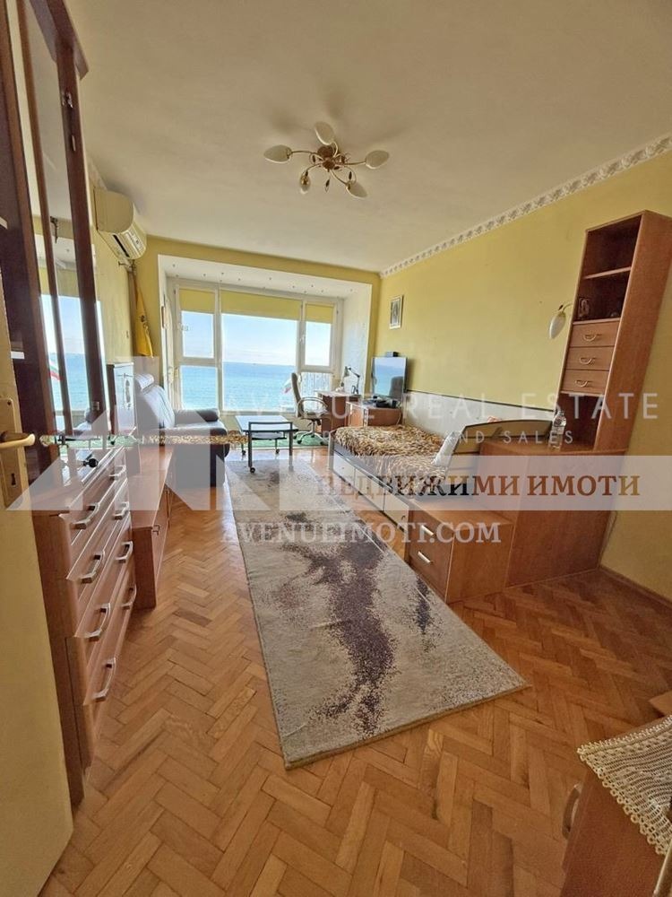 Продава  3-стаен град Бургас , Лазур , 59 кв.м | 22706843