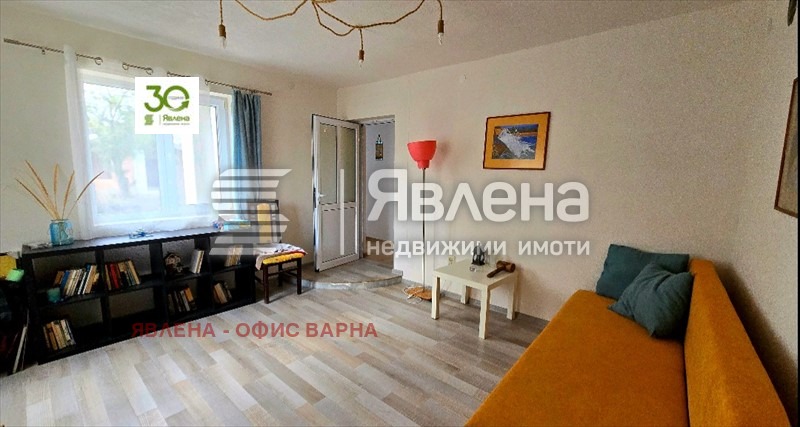Продава КЪЩА, с. Соколово, област Добрич, снимка 2 - Къщи - 54655909