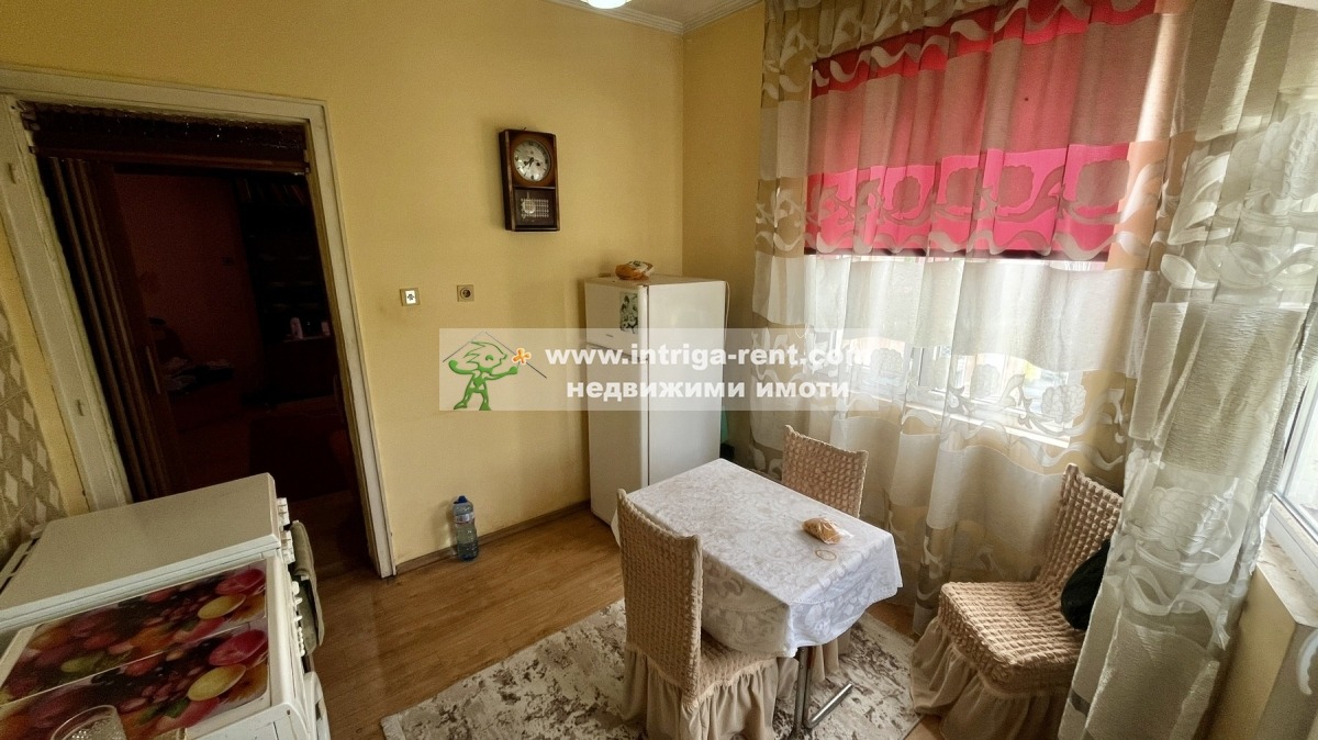 Продава 2-СТАЕН, гр. Хасково, Център, снимка 2 - Апартаменти - 54829462