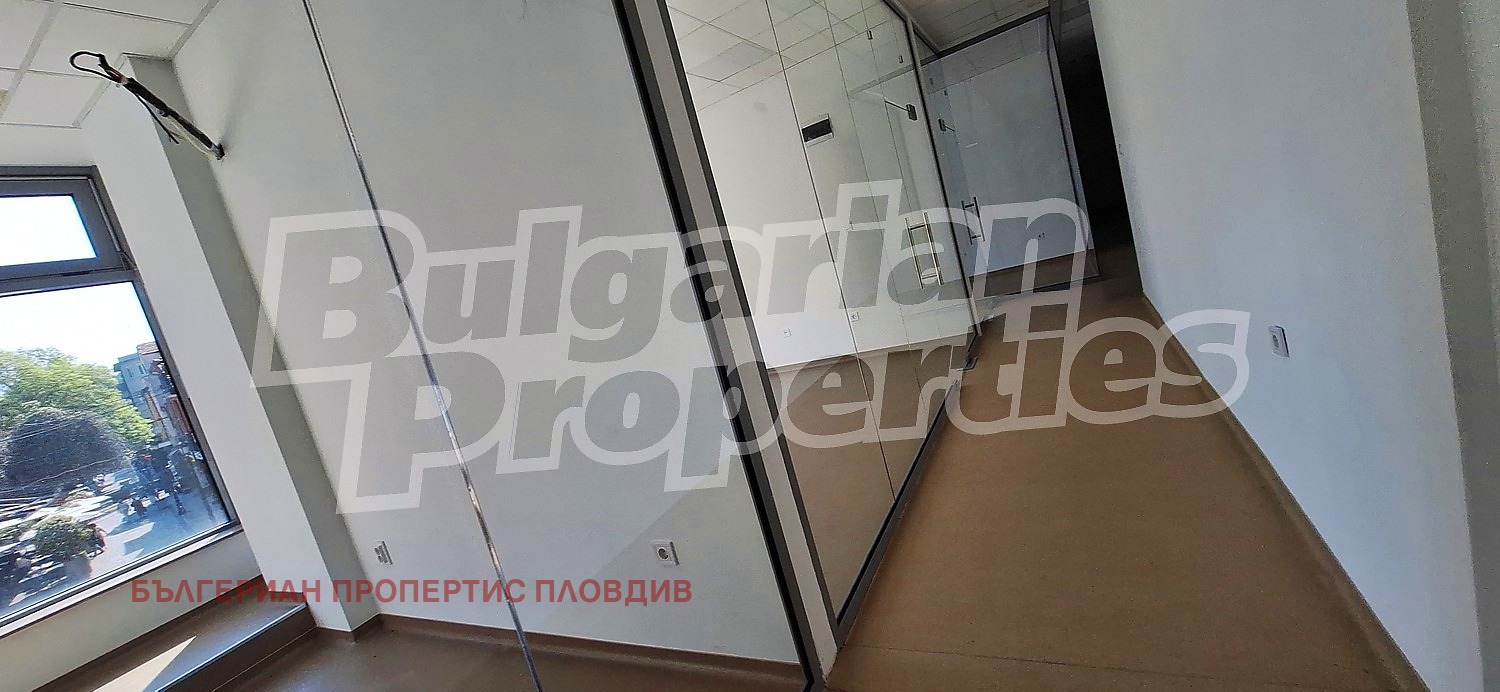 Продава ОФИС, гр. Пловдив, Център, снимка 12 - Офиси - 54501217