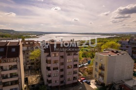 Studio Kolchozen pazar, Warna 3