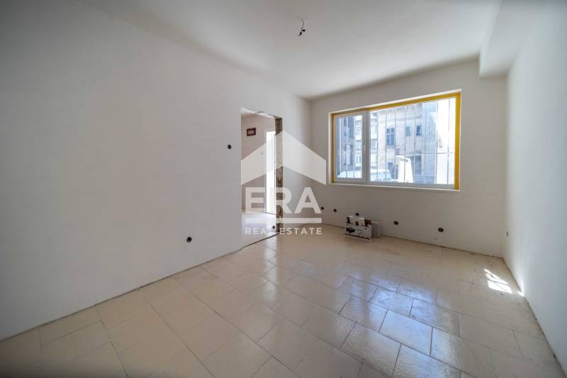 Продава КЪЩА, гр. Варна, Център, снимка 5 - Къщи - 54740408