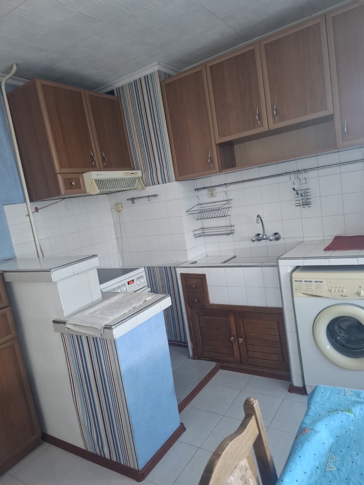 Продава 2-СТАЕН, гр. Казанлък, област Стара Загора, снимка 7 - Апартаменти - 55995654