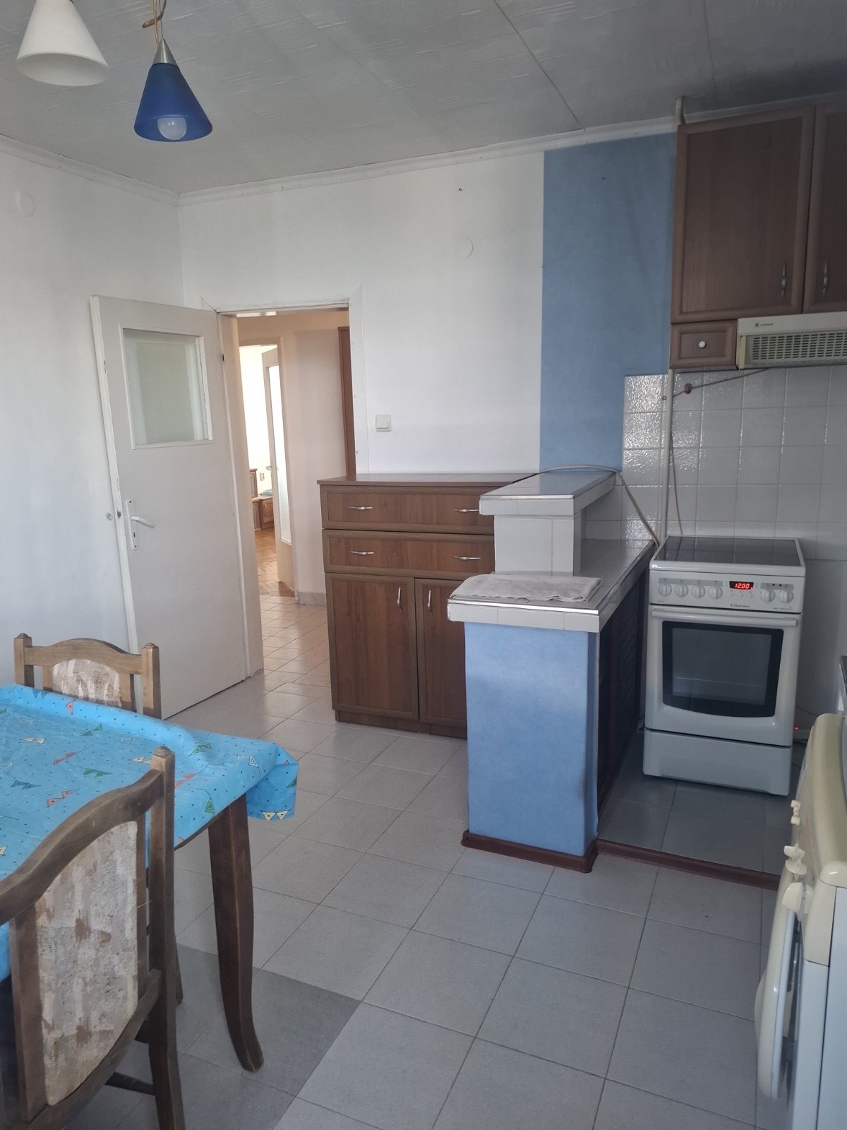 Продава 2-СТАЕН, гр. Казанлък, област Стара Загора, снимка 6 - Апартаменти - 55995654