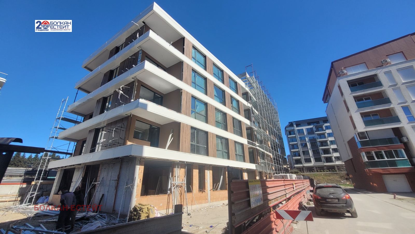 Продава 3-СТАЕН, гр. Велико Търново, Център, снимка 2 - Апартаменти - 52477477