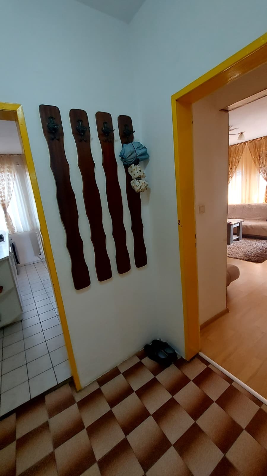 Продава МНОГОСТАЕН, гр. Кърджали, Байкал, снимка 16 - Апартаменти - 55024324