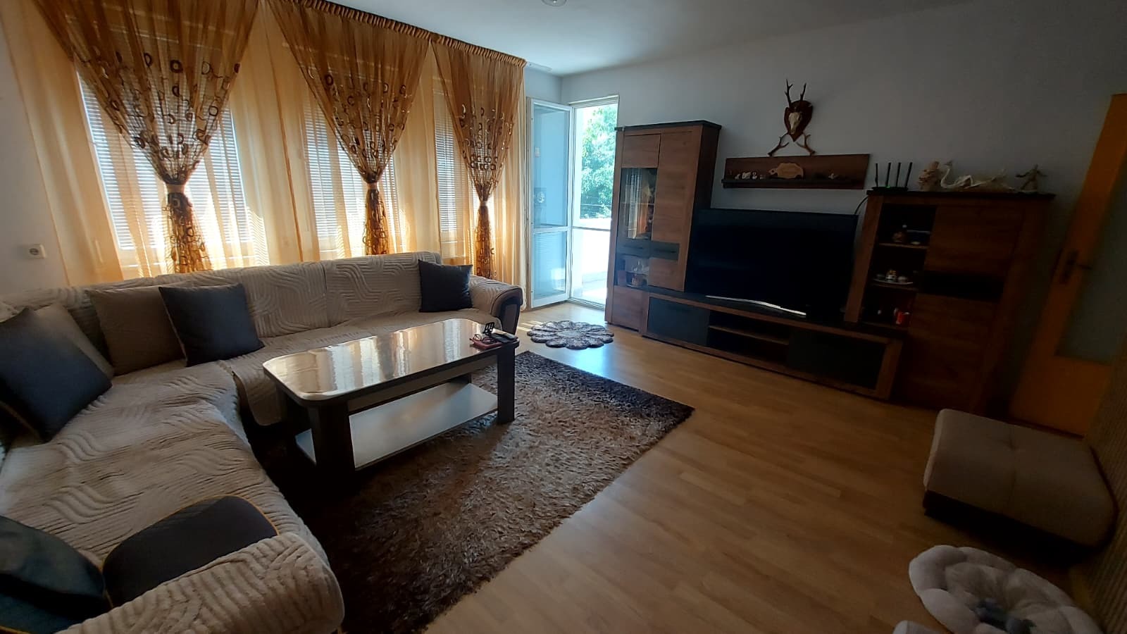 Продава МНОГОСТАЕН, гр. Кърджали, Байкал, снимка 2 - Апартаменти - 55024324