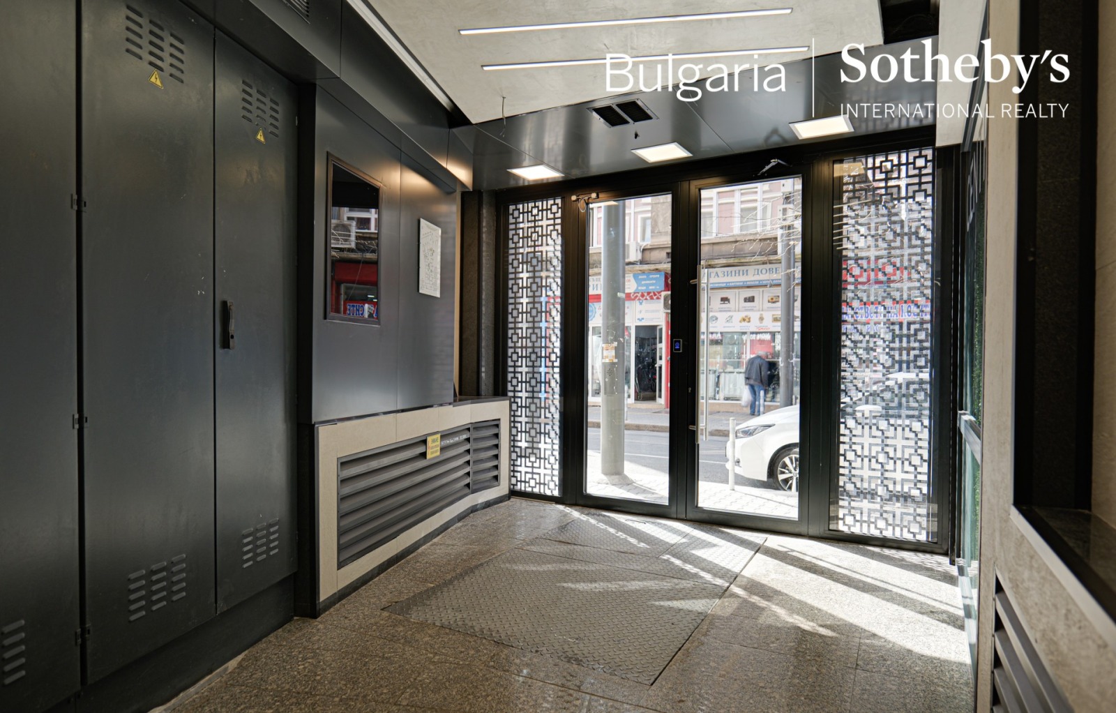 Продава ОФИС, гр. София, Център, снимка 2 - Офиси - 45281852