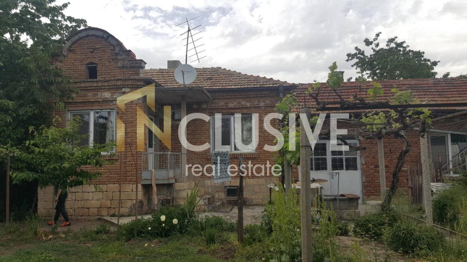 Продава КЪЩА, с. Червенци, област Варна