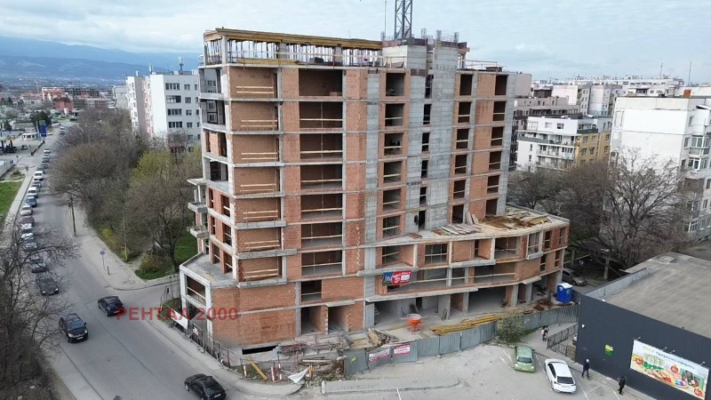Продава 3-СТАЕН в град Пловдив, Кючук Париж - 125 кв.м / 155 690 € » 304 503.17 лв., РЕНТАЛ 2000