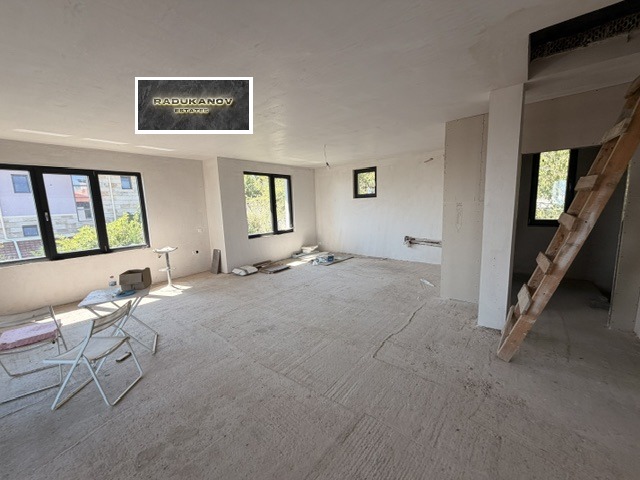 Продава КЪЩА, гр. София, Горна баня, снимка 10 - Къщи - 55646045