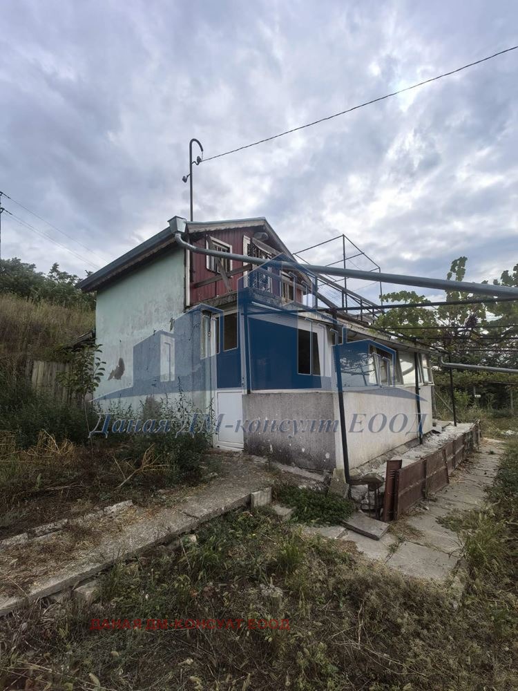 Продава ВИЛА, с. Дибич, област Шумен, снимка 12 - Вили - 56229498