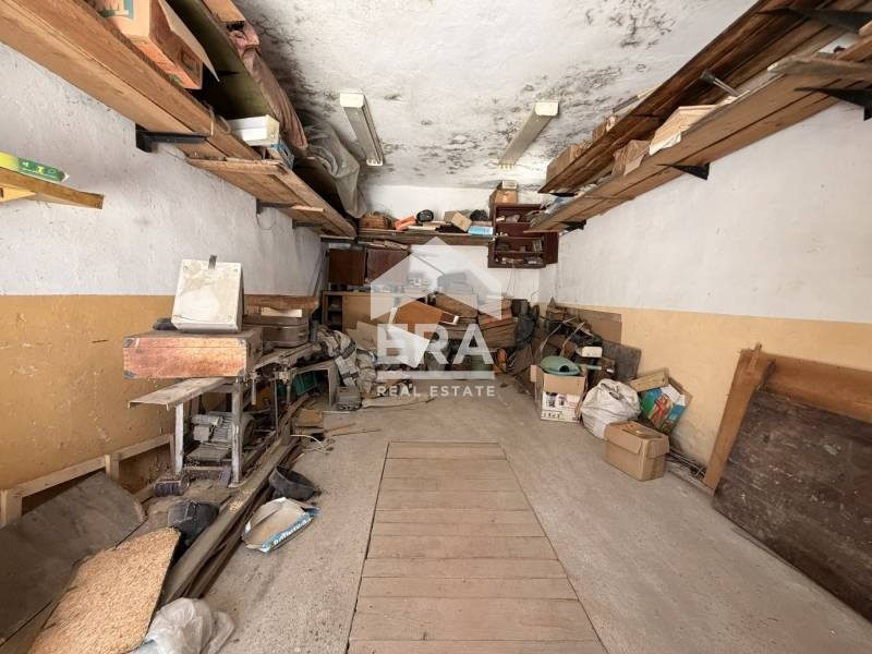 Продава ГАРАЖ, ПАРКОМЯСТО, гр. Силистра, Център, снимка 2 - Гаражи и паркоместа - 55194420