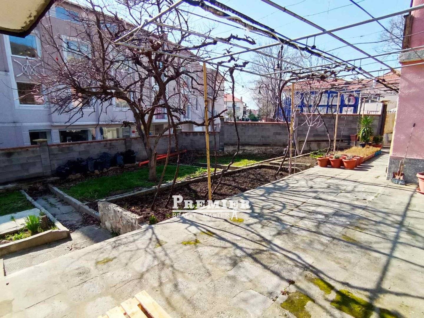 Продава КЪЩА, гр. Свети Влас, област Бургас, снимка 2 - Къщи - 48573729