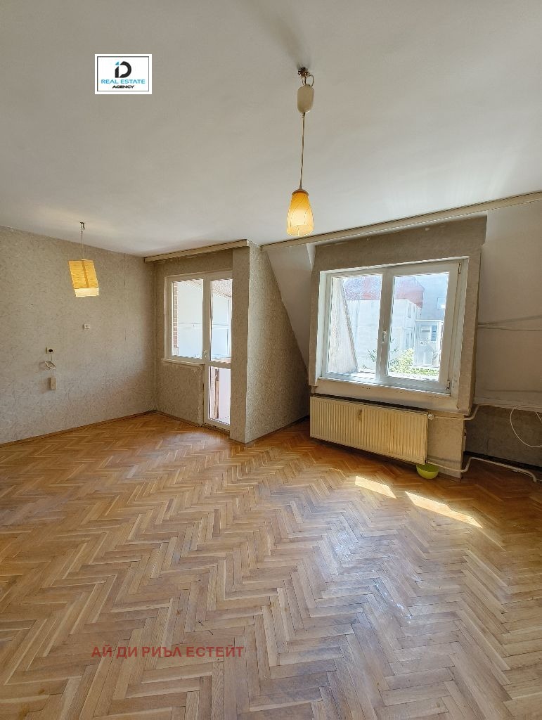 Продава 2-СТАЕН, гр. София, Младост 4