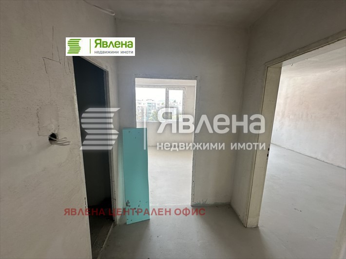 Продава 3-СТАЕН, гр. Перник, Изток, снимка 2 - Aпартаменти - 47155908