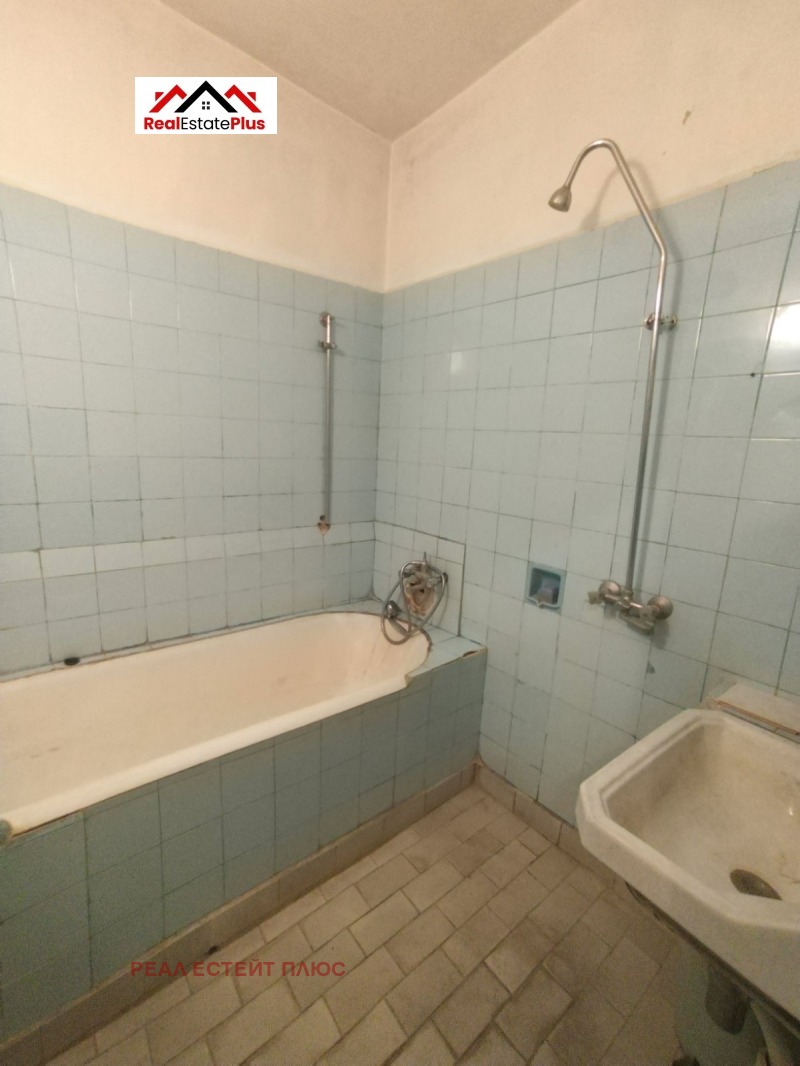 Продава МНОГОСТАЕН, гр. Плевен, Идеален център, снимка 9 - Апартаменти - 53201996