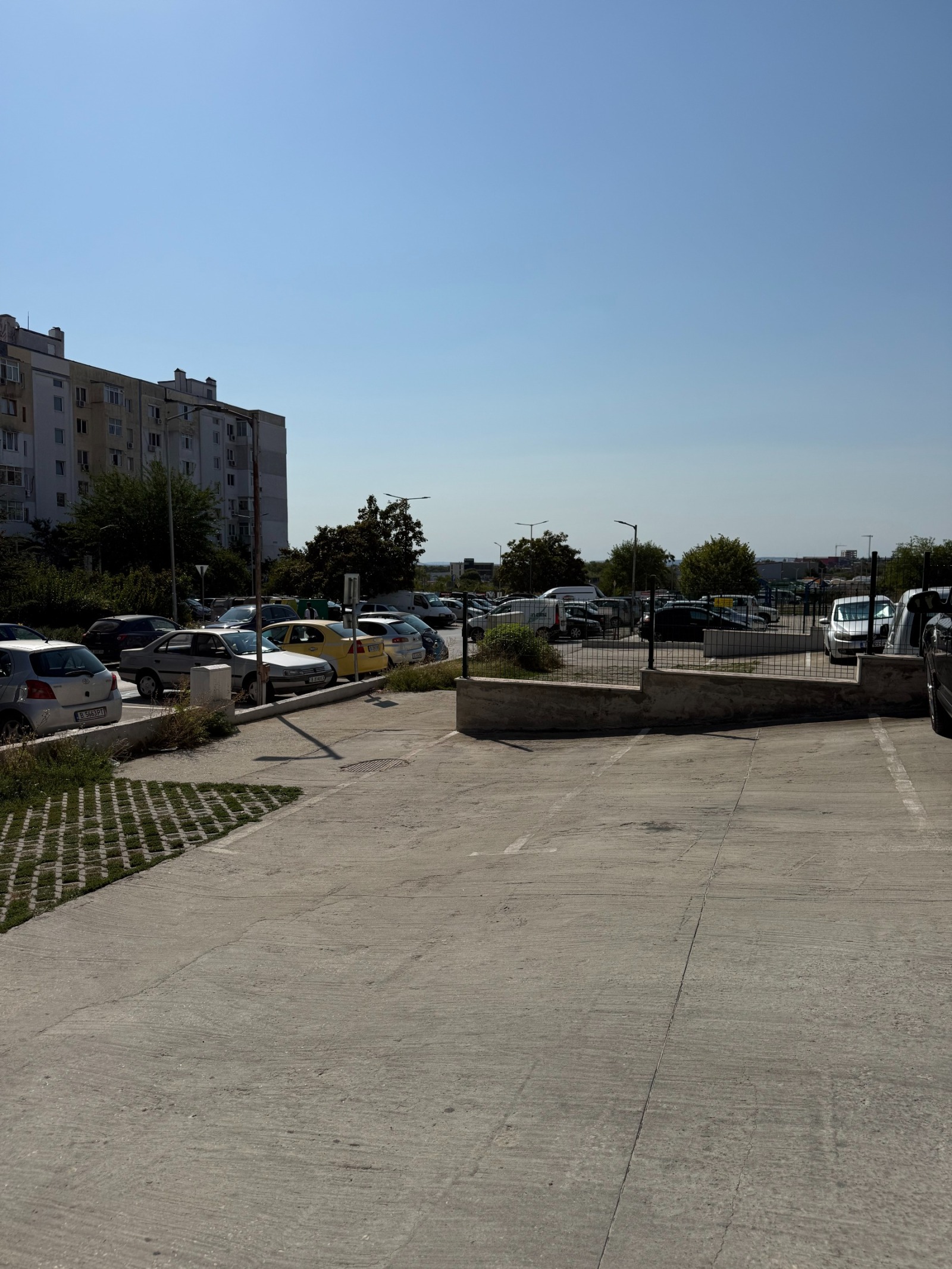 Продава ГАРАЖ, ПАРКОМЯСТО, гр. Варна, Кайсиева градина, снимка 2 - Гаражи и паркоместа - 56132208