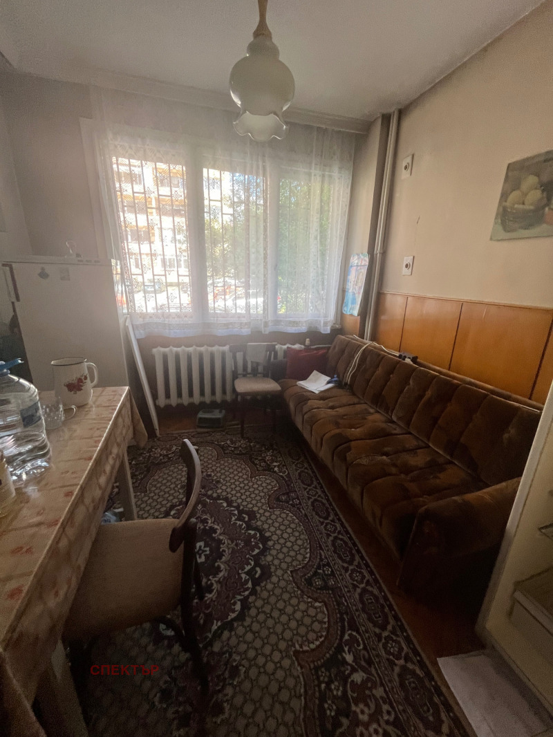 Продава  3-стаен град Перник , Център , 85 кв.м | 68443460 - изображение [2]