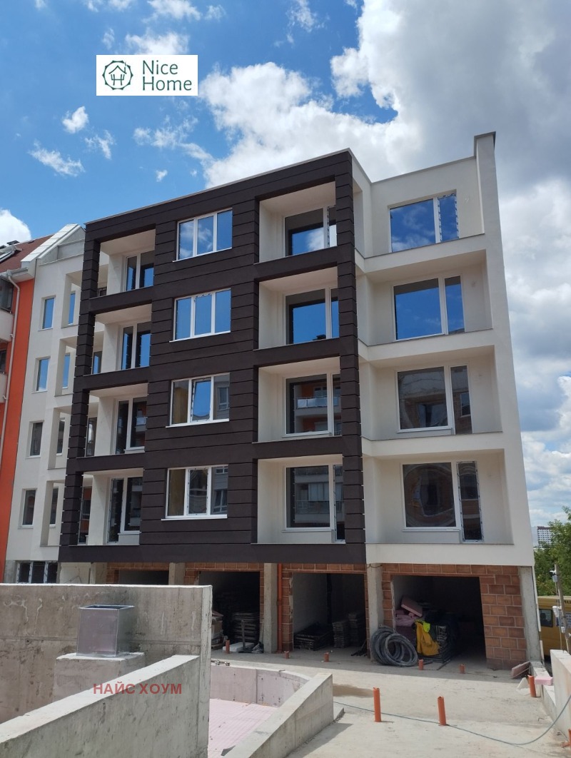 En venta  3 dormitorios Sofia , Mladost 2 , 166 metros cuadrados | 40114659 - imagen [2]