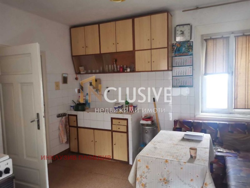 Продава ЕТАЖ ОТ КЪЩА, гр. Асеновград, област Пловдив, снимка 6 - Етаж от къща - 53229789