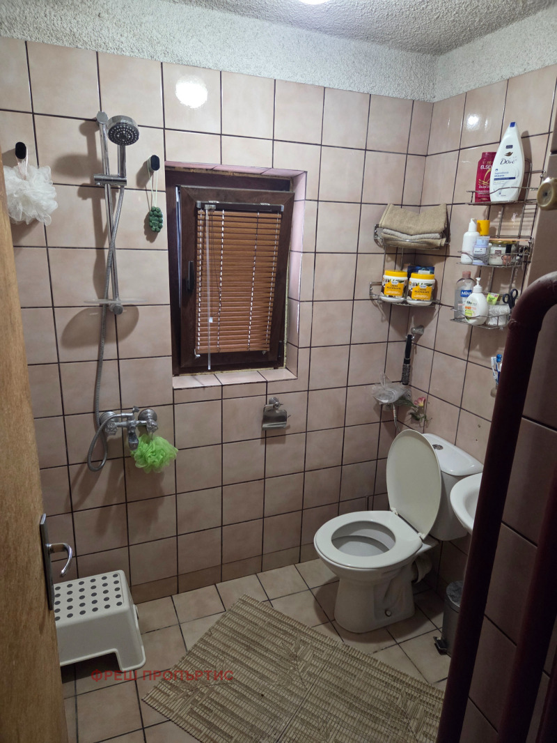 Продава КЪЩА, с. Априлово, област София област, снимка 14 - Къщи - 53126671