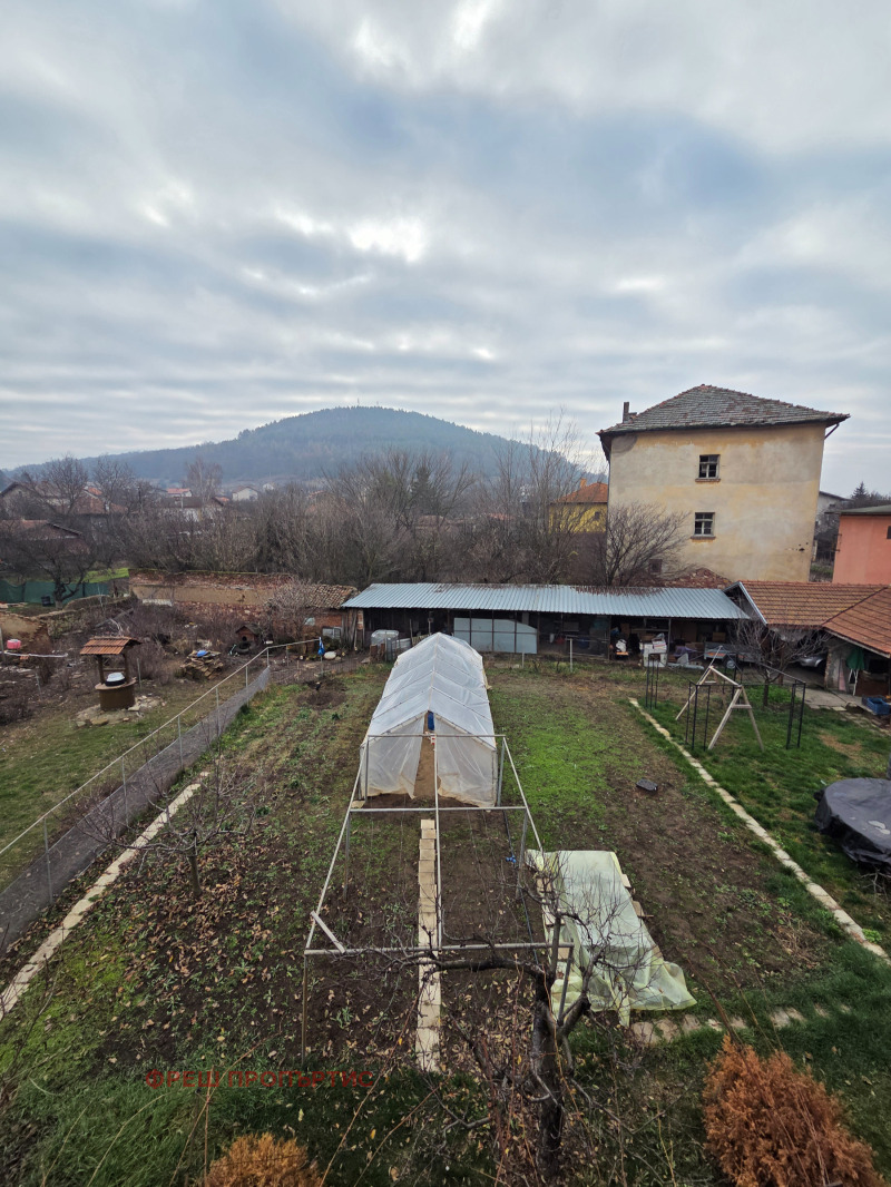 Продава КЪЩА, с. Априлово, област София област, снимка 13 - Къщи - 53126671