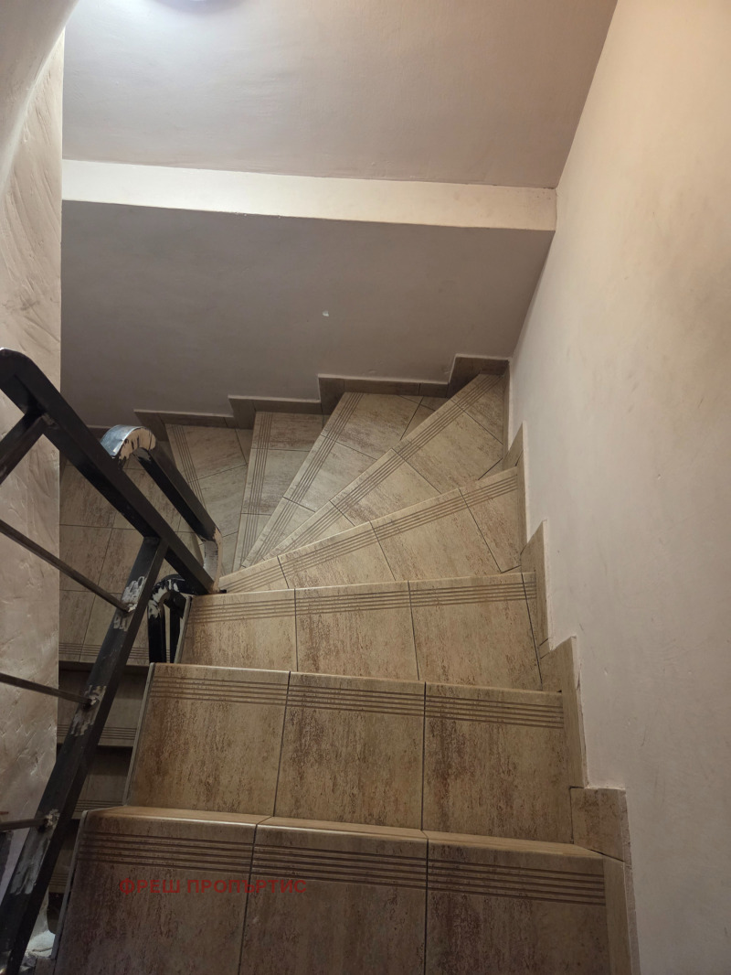 Продава КЪЩА, с. Априлово, област София област, снимка 7 - Къщи - 53126671