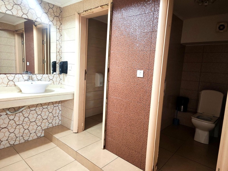 Till salu  Bar Burgas , Centar , 190 kvm | 74491638 - bild [8]