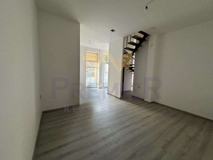 Продава ЗАВЕДЕНИЕ, гр. Варна, Център, снимка 2 - Заведения - 52809899