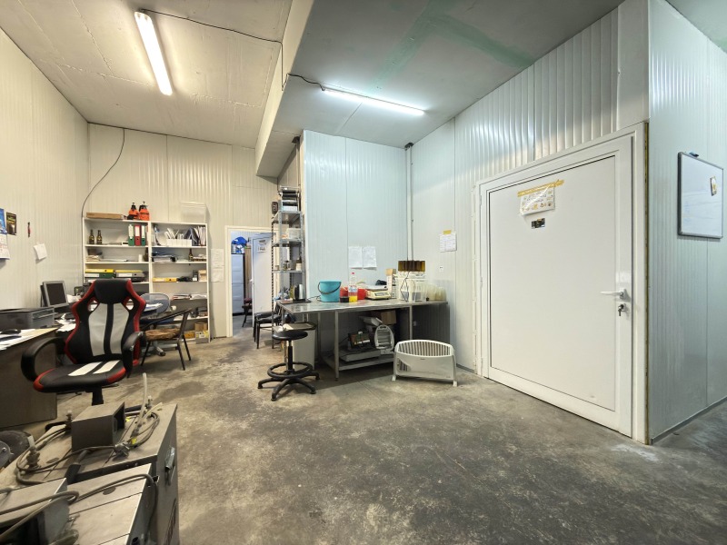 Продава ПРОМ. ПОМЕЩЕНИЕ, гр. София, м-т Детски град, снимка 10 - Производствени сгради - 52989585