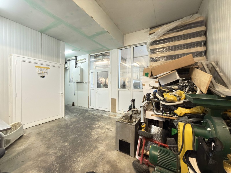 Продава ПРОМ. ПОМЕЩЕНИЕ, гр. София, м-т Детски град, снимка 11 - Производствени сгради - 52989585