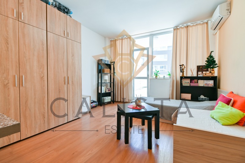 À venda  Estúdio Sofia , Studentski grad , 65 m² | 64963828