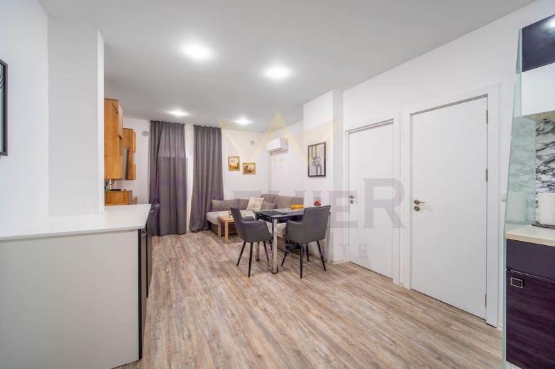 Продава  4-стаен град Варна , Център , 125 кв.м | 70146460 - изображение [2]