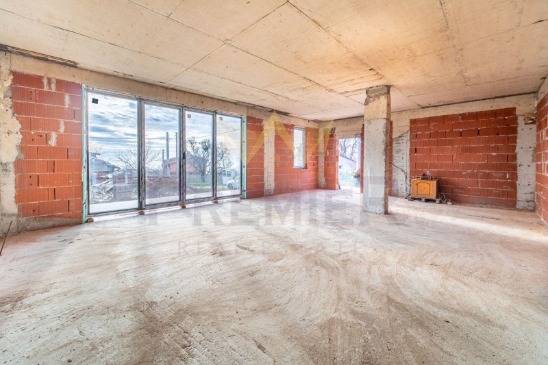 Продава  Къща, град Варна, Аспарухово •  170 000 EUR • ID 75643861 — holmes.bg - [1] 