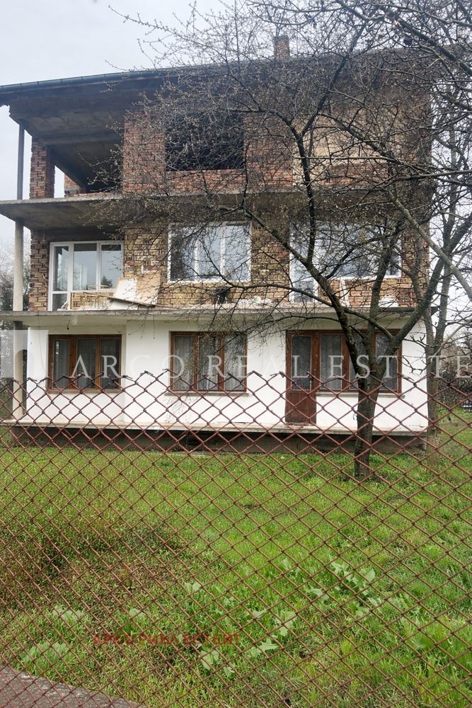 Продава КЪЩА, гр. София, гр. Нови Искър, снимка 2 - Къщи - 54082350