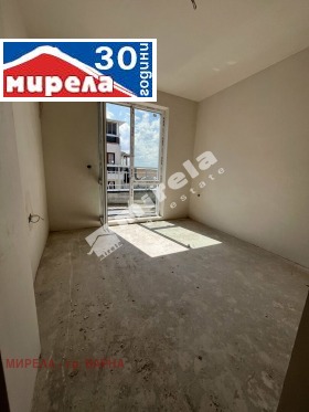 1 quarto Kolhozen pazar, Varna 6