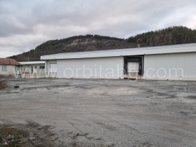 Продава пром. помещение област Шумен гр. Велики Преслав - [1] 