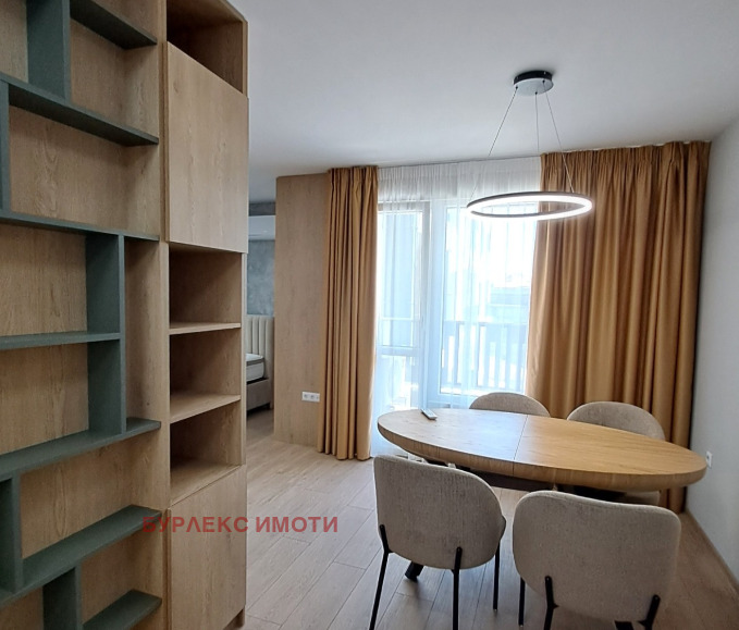 Продава 1-СТАЕН, гр. Варна, Централна поща