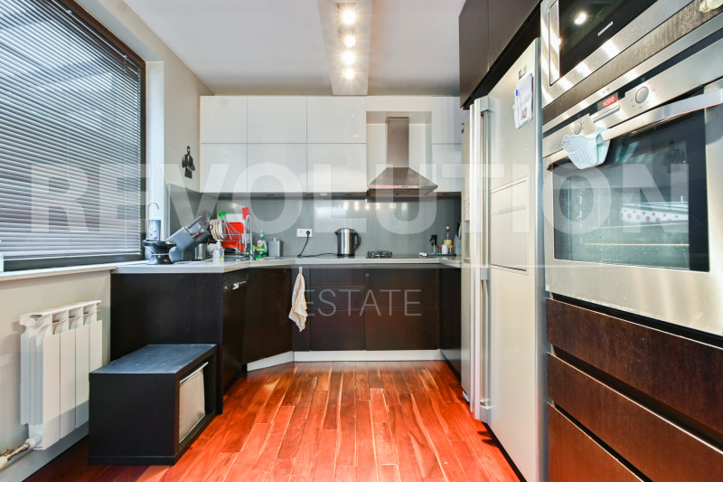 Продава  4-стаен град София , Витоша , 220 кв.м | 20629695 - изображение [2]