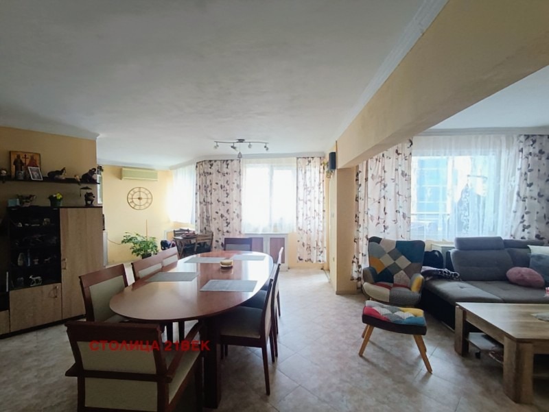 À venda  3 quartos Sofia , Lagera , 131 m² | 11832465 - imagem [3]