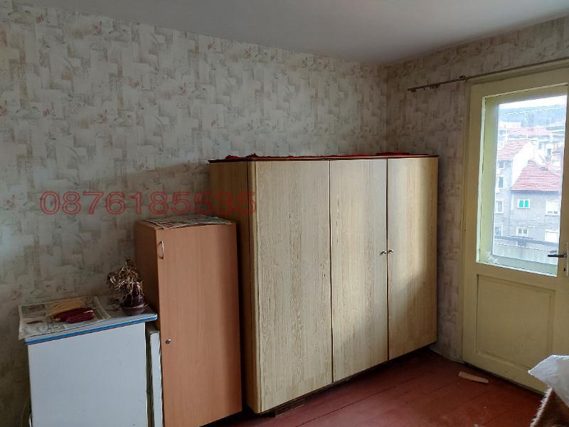 Продава МНОГОСТАЕН, гр. Ловеч, Център, снимка 8 - Апартаменти - 52779825