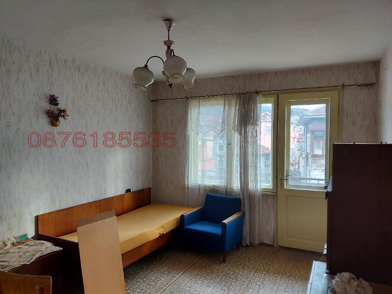 Продава МНОГОСТАЕН, гр. Ловеч, Център, снимка 6 - Апартаменти - 52779825