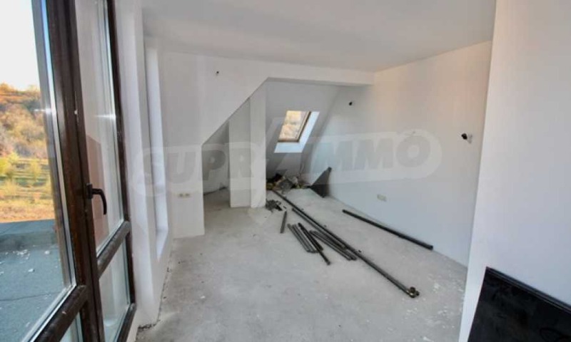 Te koop  Maisonnette Veliko Tarnovo , Tsentar , 190 m² | 74010564 - afbeelding [2]