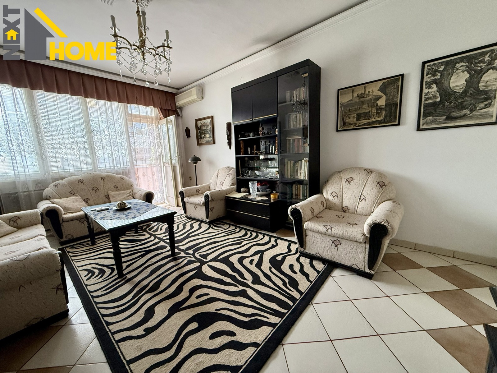 Продава ЕТАЖ ОТ КЪЩА, гр. Пловдив, Център, снимка 2 - Етаж от къща - 54943940